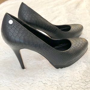 Calvin Klein Gilda leather pumps black 7M